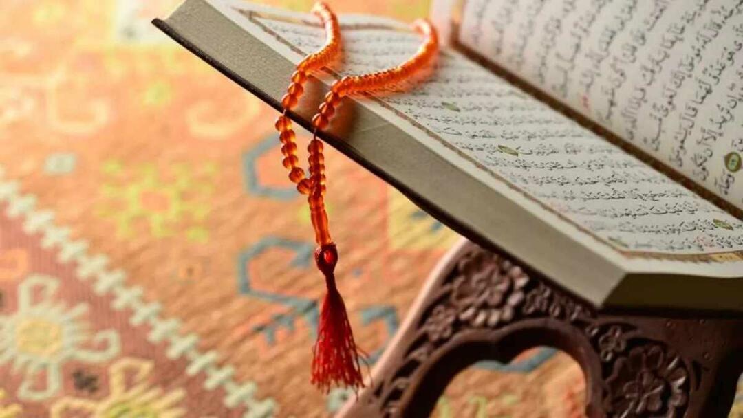 Adetli veya lohusa bir kadın Kur'an okuyabilir mi? Adetli kadın Kur'an'a dokunabilir mi?